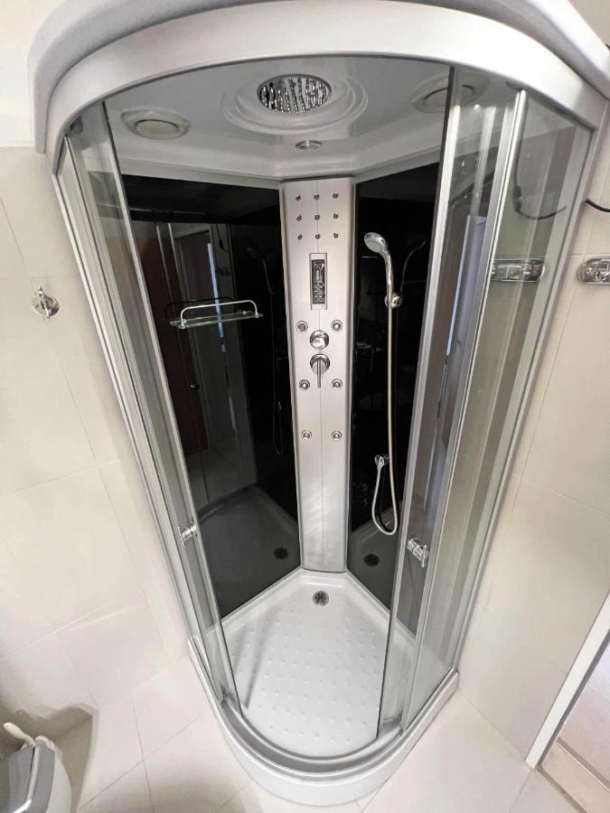 Valemar Apartments Поморие Экстерьер фото