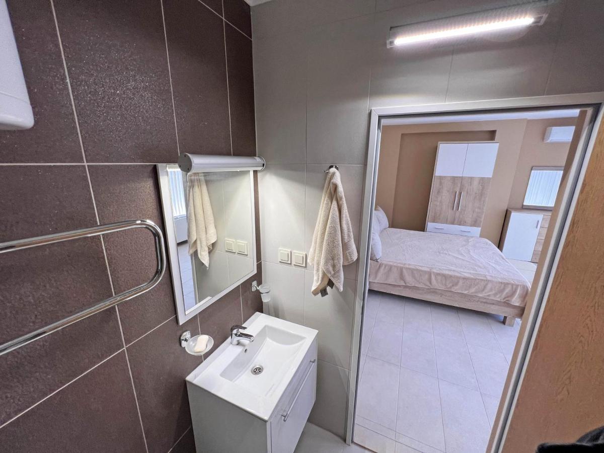 Valemar Apartments Поморие Экстерьер фото
