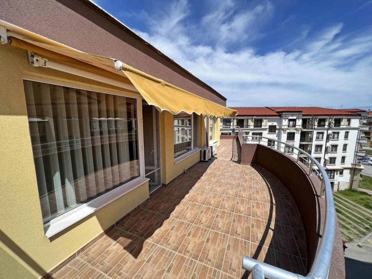 Valemar Apartments Поморие Экстерьер фото