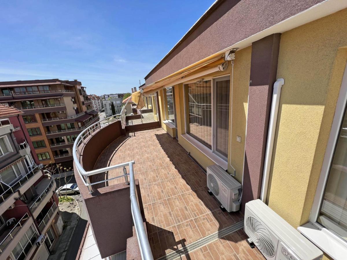 Valemar Apartments Поморие Экстерьер фото