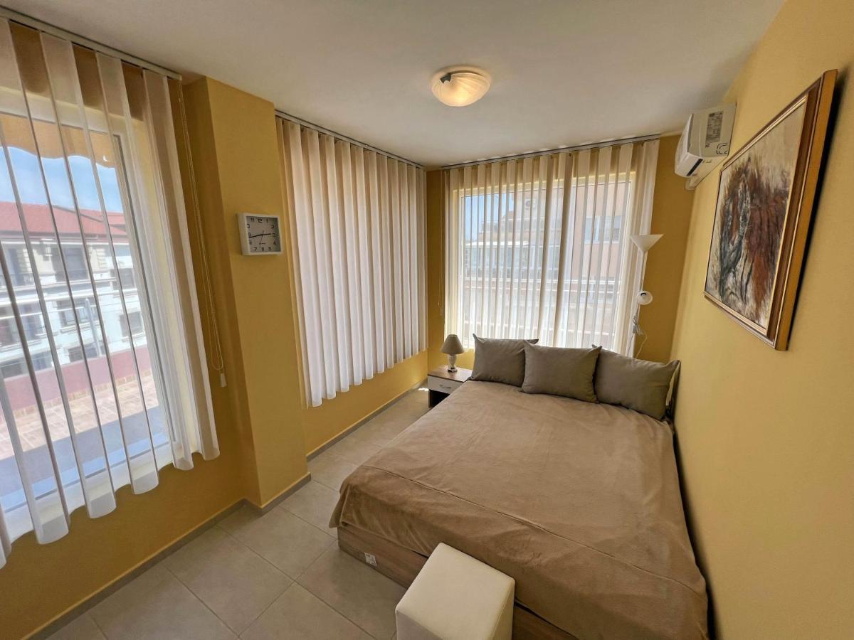 Valemar Apartments Поморие Экстерьер фото