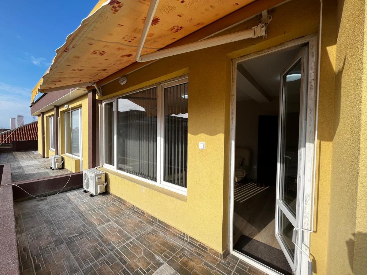 Valemar Apartments Поморие Экстерьер фото