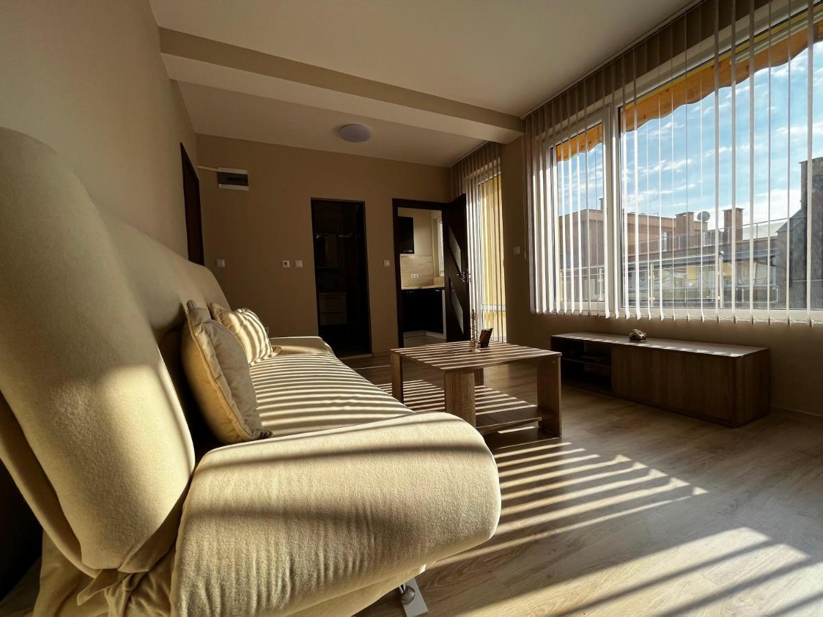 Valemar Apartments Поморие Экстерьер фото
